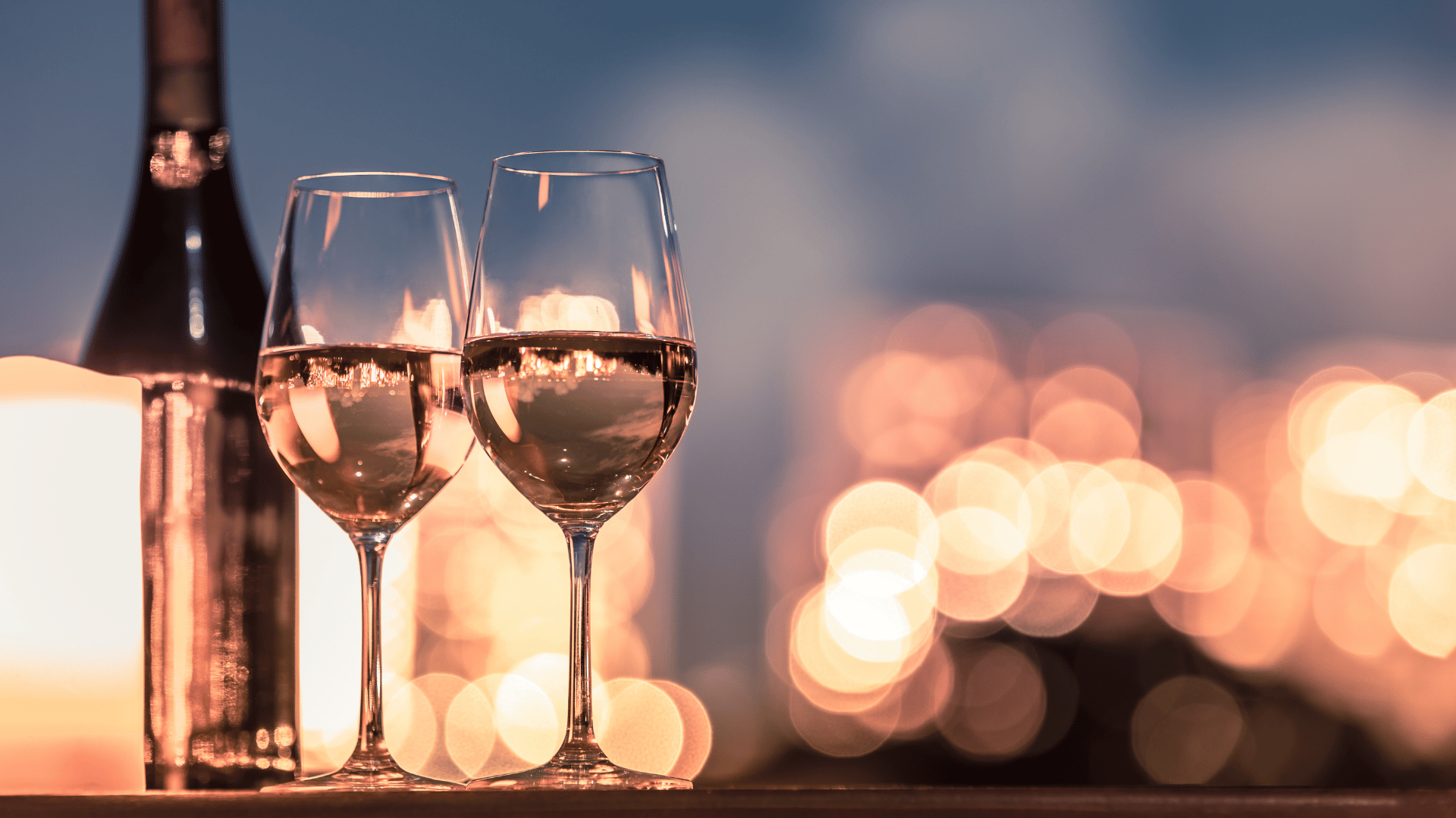 Wine glasses and bottle Mealmento